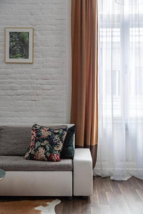 Chic, Captivating Space Budapesta Exterior foto