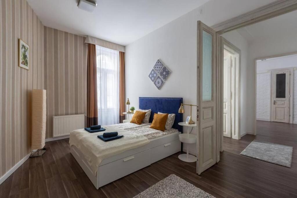 Chic, Captivating Space Budapesta Exterior foto